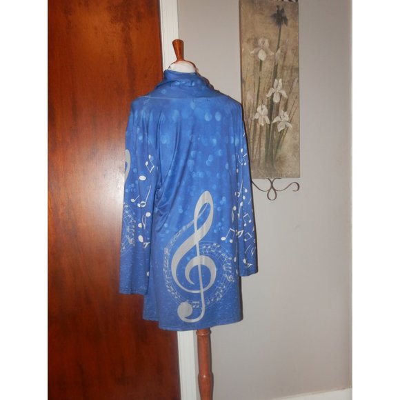 Lily Blouse Top Knit Plus 1X Blue Pleats Music Musical Notes Tunic - Picture 3 of 4